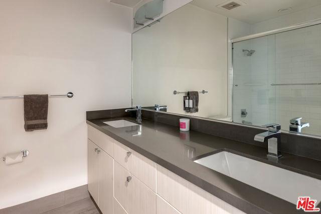 Foto del edificio - 11912 Laurelwood Dr