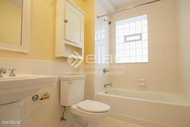 Building Photo - 2 br, 2 bath  - 2704 W AINSLIE Apt 1D Unit 1D