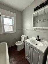 Building Photo - 3222 W 94th St