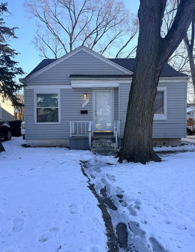 Building Photo - 18428 Stahelin Ave