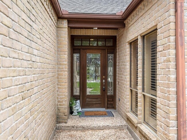 Building Photo - 3323 Village Falls Ct