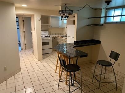 Foto del edificio - 3427-3429 Harriet Ave