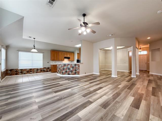 Foto del edificio - 6908 Hayling Way