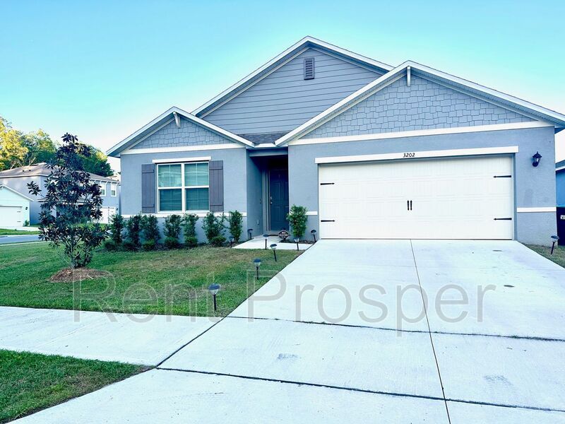 Primary Photo - 3202 Logan Berry Dr