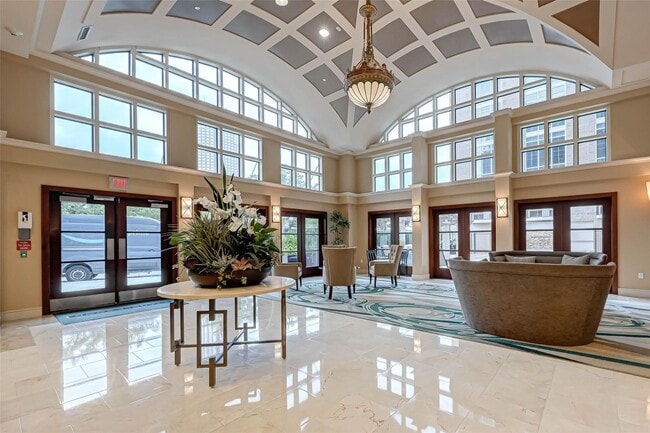 Building Photo - 1616 Fountain View Dr