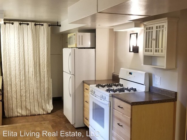 Building Photo - 1515 Arboretum Pl E