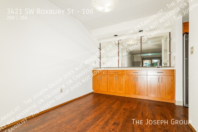 Building Photo - 3421 SW Roxbury St