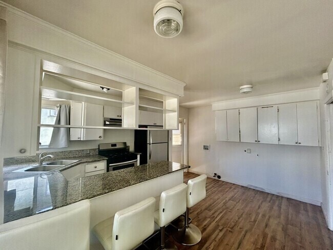 Building Photo - 4524 W 64th St