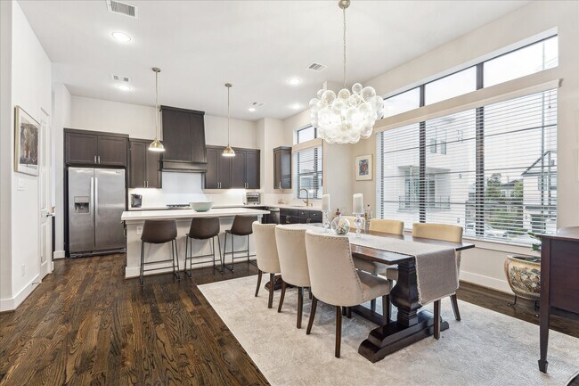 Foto del edificio - 5644 Darling St