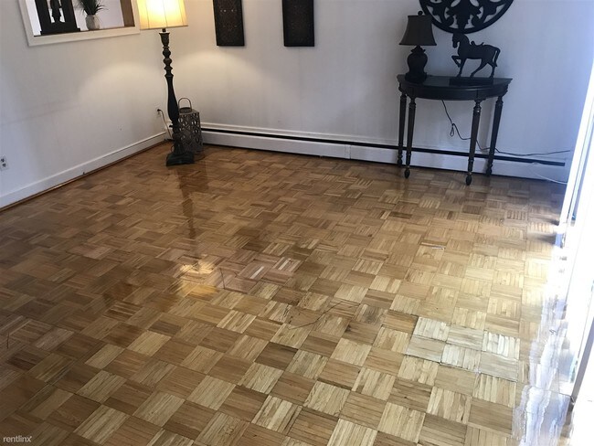 Foto del edificio - 2 br, 1 bath Apartment - 415 Newport Ave