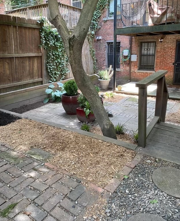 Foto del edificio - 100 E Brookline St