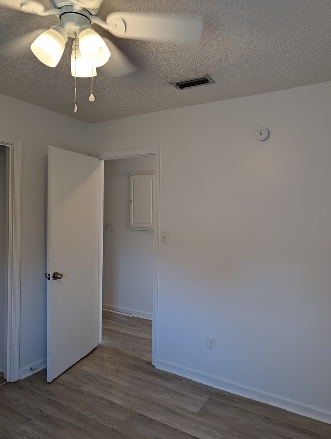 Building Photo - 610F MITCHELL