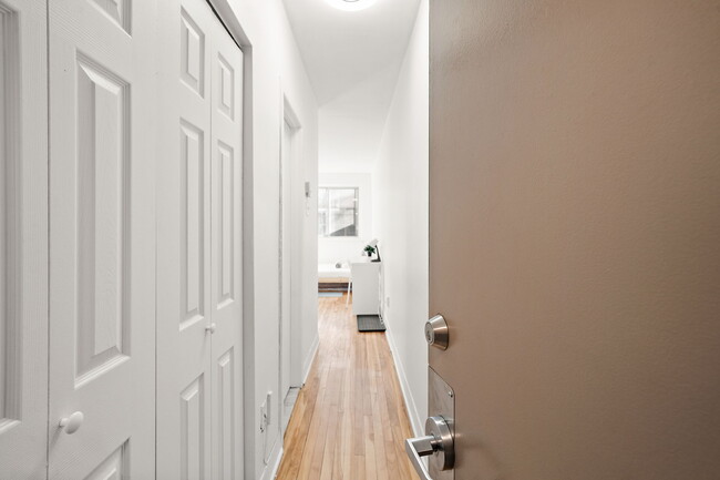 Building Photo - 3466 Aylmer