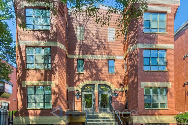 Foto del edificio - 1306 12th St NW