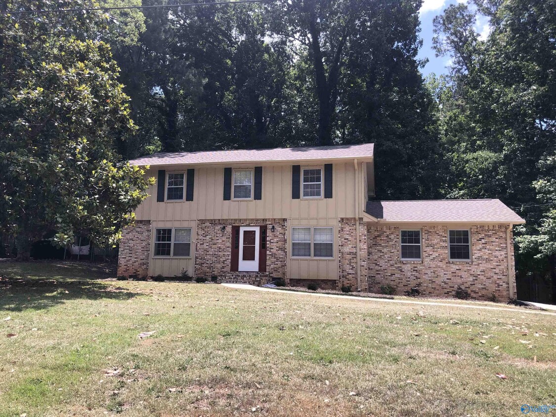 Primary Photo - 5642 Chickasaw Dr
