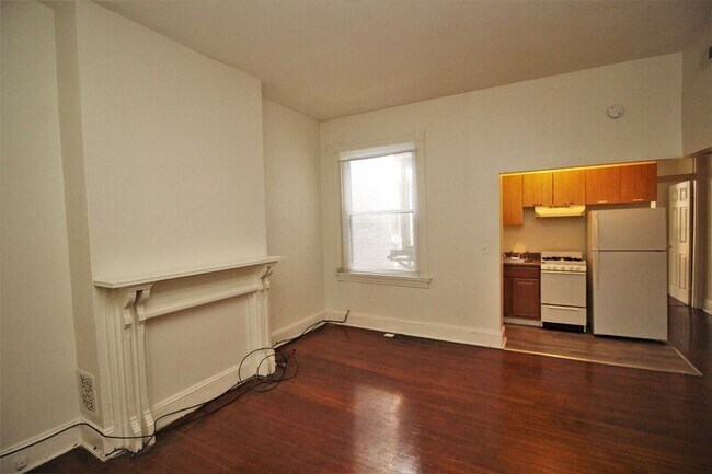 Building Photo - 2731 St Paul St