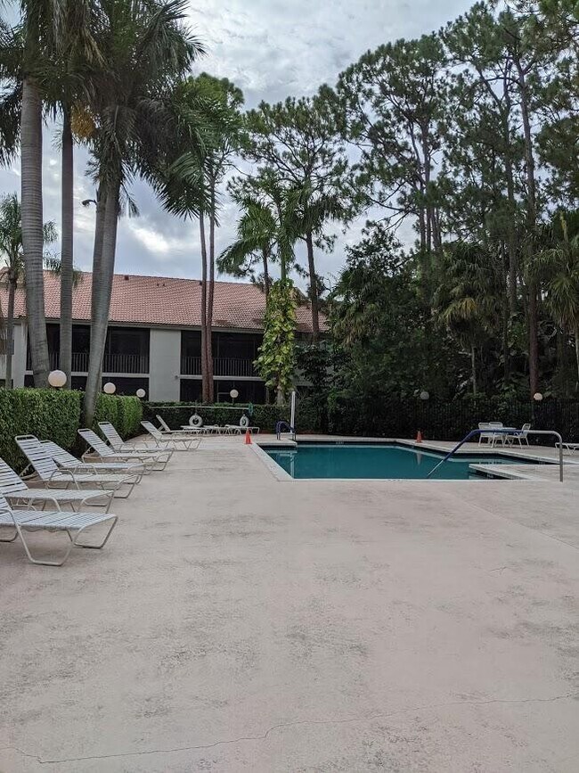 Foto del edificio - 5760 Coach House Cir