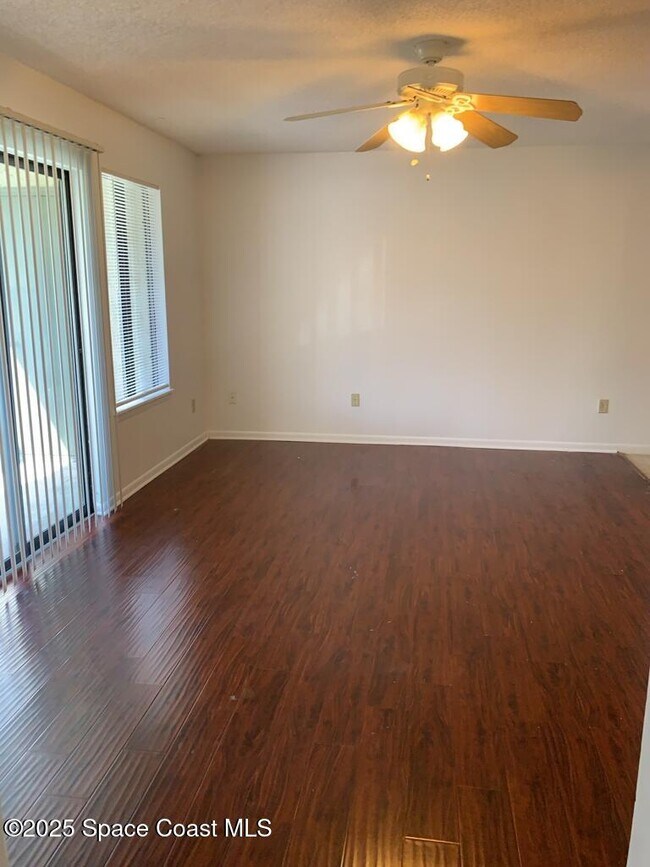 Foto del edificio - 3595 Sable Palm Ln
