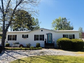 Building Photo - 424 E Air Depot Rd