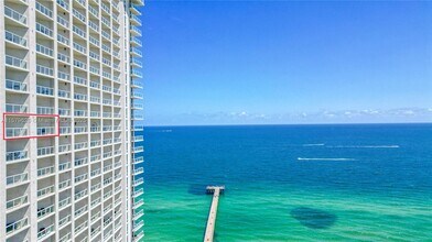 Building Photo - 16699 Collins Ave