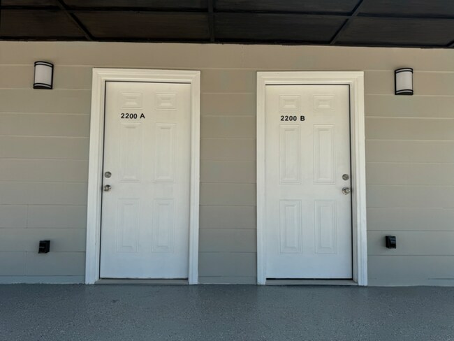 Building Photo - 2200 Elberta Rd