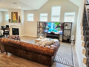 Building Photo - 15822 Pilot Knob Dr