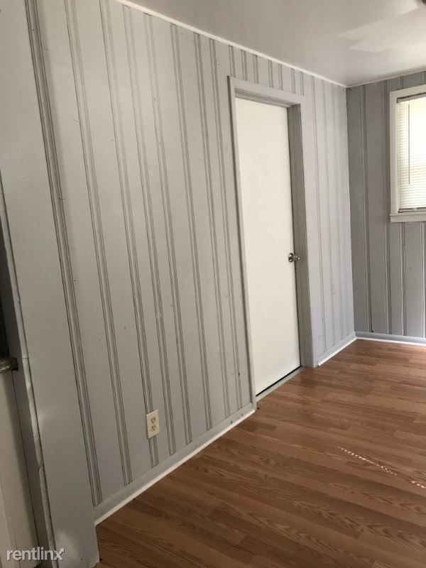 Foto del edificio - 3 br, 1 bath House - 3233 Dillon St Fl 32254