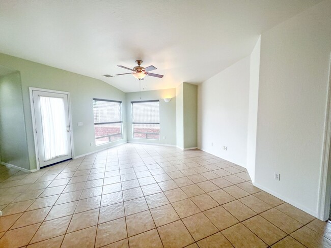 Building Photo - HOUSE: VERDE SANTA FE COMMUNITY-AMANTE-COR...