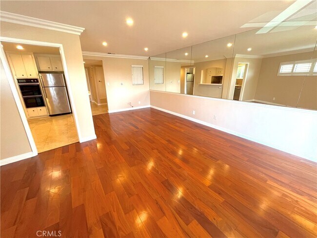 Foto del edificio - 100 Cliff Dr