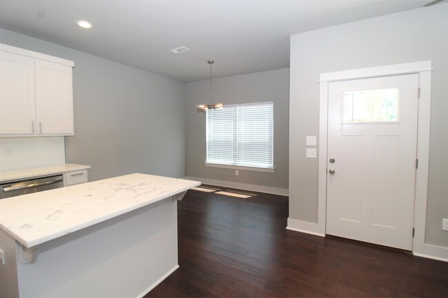 Building Photo - 2055 S Florida Way