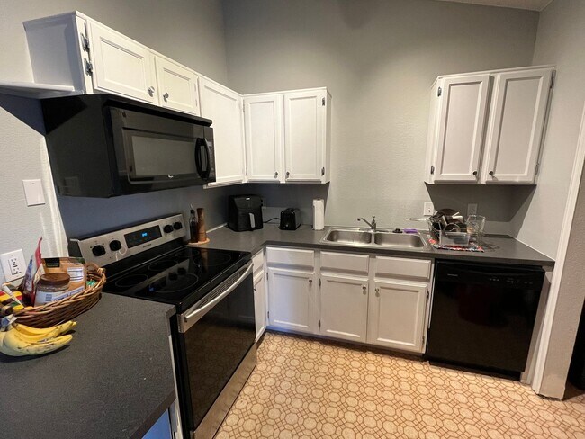 Foto del edificio - Two Bedroom Condo in Arvada