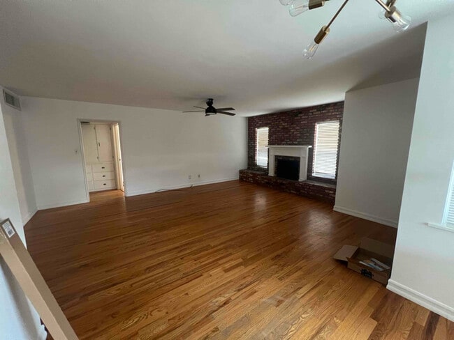 Building Photo - 2425 C St