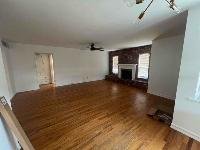 Foto del edificio - 2425 C St