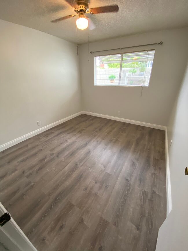 Foto del edificio - 8110 Comolette St