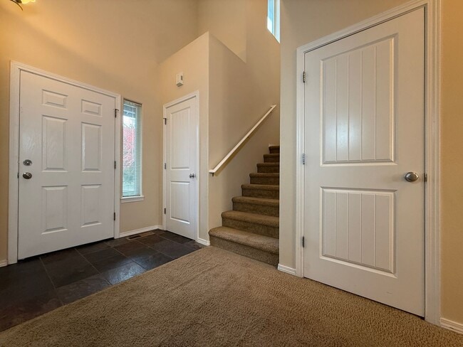 Building Photo - !!SCHEDULE A TOUR TO SEE THIS BEAUTIFUL SP...