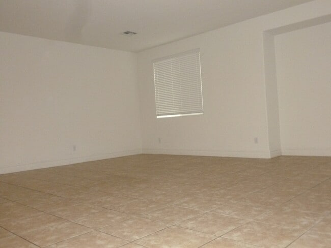 Building Photo - 9689 Kampsville Ave