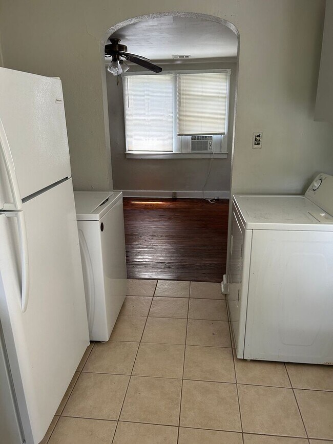 Foto del edificio - 1212 E 32nd St