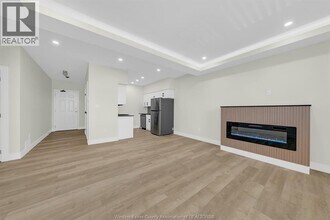 Building Photo - 3177 Riverside Dr E