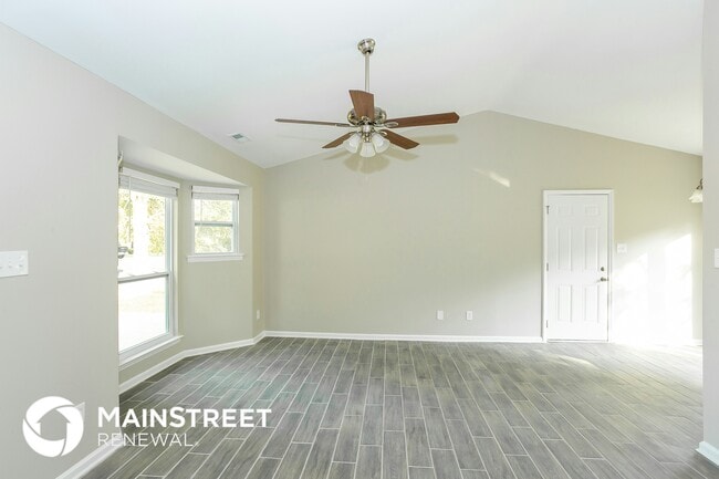 Foto del edificio - 5900 Brick Landing Dr