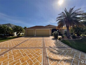 Building Photo - 4167 Victory Dr