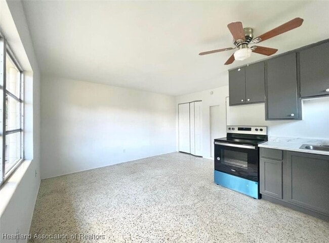 Foto del edificio - 227 S Orange St