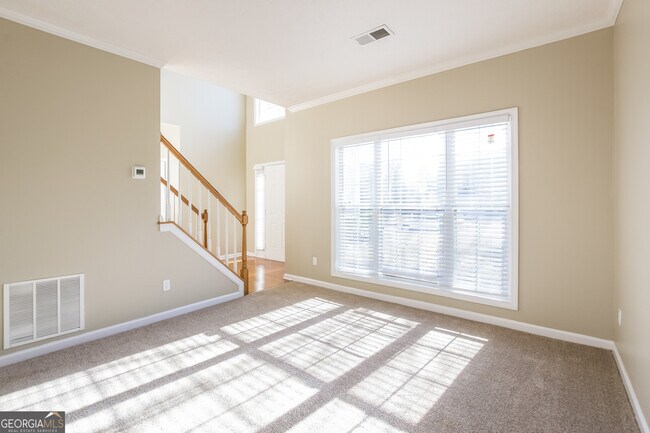 Building Photo - 2022 Santenay Dr S W