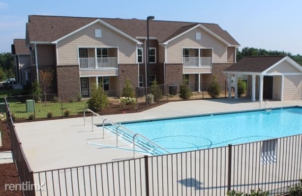 Building Photo - 265 Quinland Lake Rd