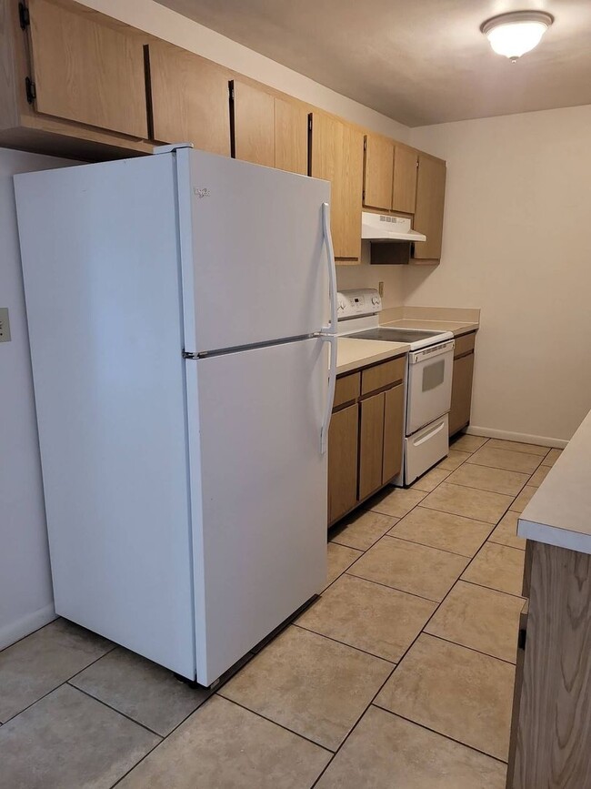 Building Photo - WR-30 Oaks Duplex- FOR SALE