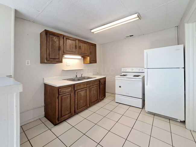 Building Photo - 2713 Rodman St