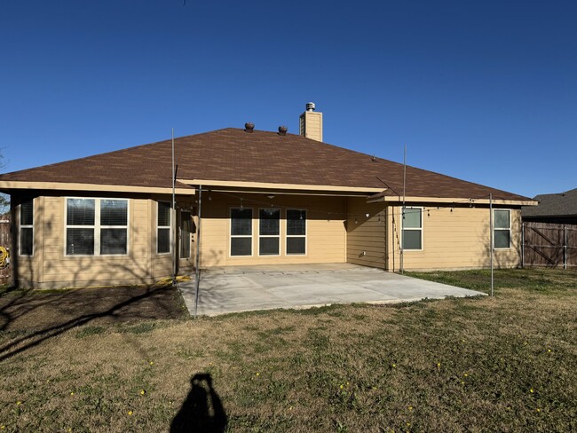 Building Photo - Wonderful 3 bedroom 2 bath in Lakewood Sub...