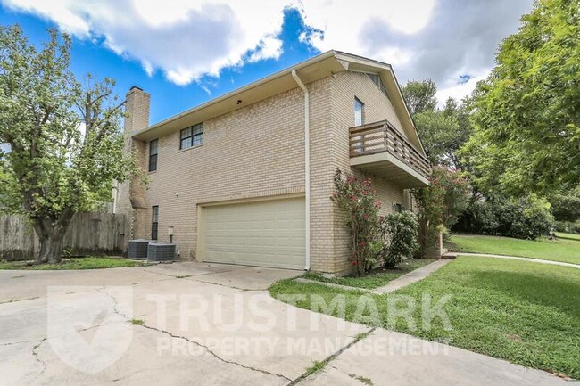 Building Photo - 1905 Elk Trail