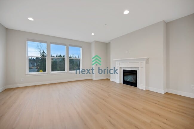 Photo - 4 BED & 3.5 BATH TOWNHOUSE FOR RENT