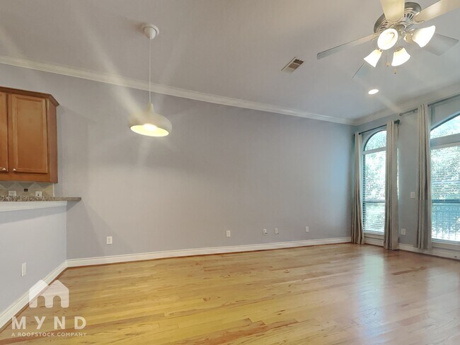 Foto del edificio - 1511 Paige St