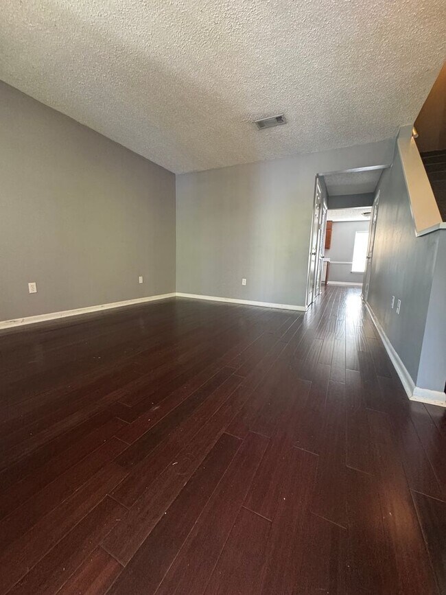 Foto del edificio - Lakewood Commons K201